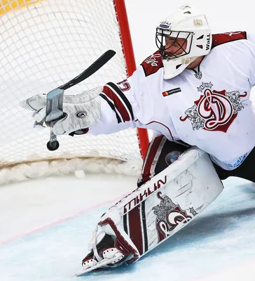 Фото Динамо Рига хоккей КХЛ - Foto Dinamo Rīga hokejs KHL added a new photo  — with Roberts Lipsbergs and Nerijus... - Фото Динамо Рига хоккей КХЛ -  Foto Dinamo Rīga hokejs KHL