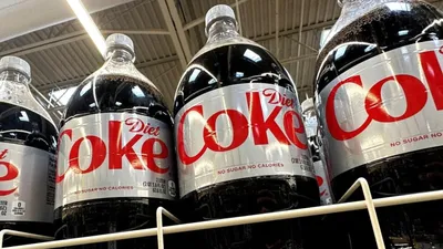 Как в СССР появилась бесцветная «Coca-Cola» и при чем здесь маршал Жуков?