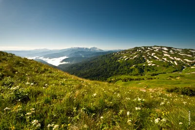 Горный фото пейзаж Лаго-Наки перед заходом солнца