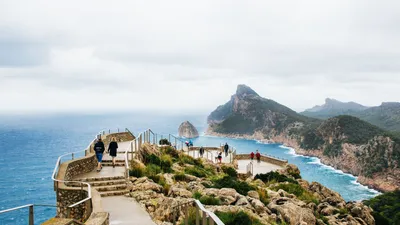 10 Must-See Attractions in Mallorca for First-Time Visitors – tiqets.com