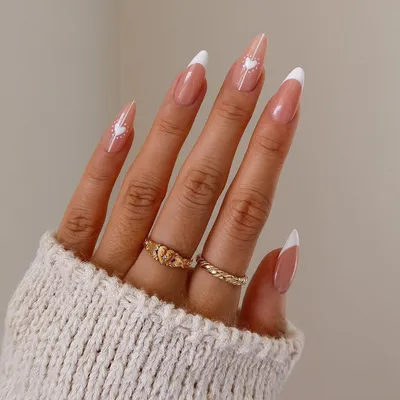 Маникюр на День Валентина: идеи 2020 (фото) | Lilac nails, Romantic nails,  Valentine nail art