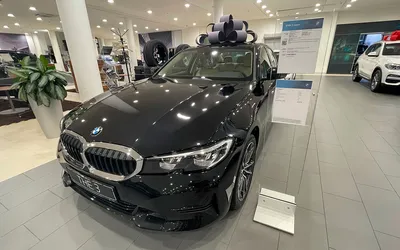 Машина bmw, профессиональное фото, 35…» — создано в Шедевруме