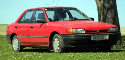 File:Mazda 323.jpg - Wikipedia