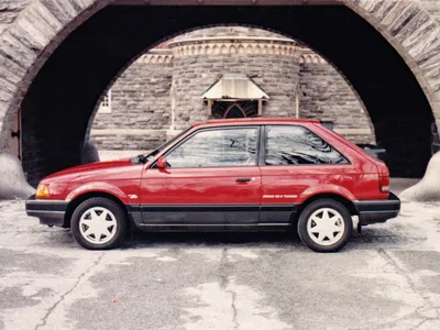 File:Mazda 323 1.6 GLX 1996 (41140384874).jpg - Wikimedia Commons