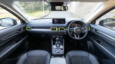 Mazda CX-5 (2024) interior