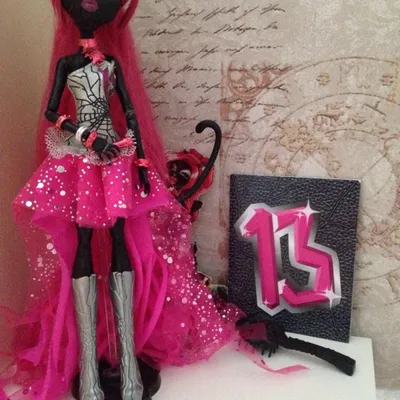 Кукла Monster High Кэтти Нуар - базовая – купить в Железнодорожном, цена  800 руб., продано 24 мая 2017 – Игрушки и игры