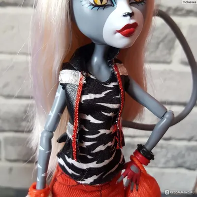 MONSTER HIGH Куклы Пурсефона и Мяулодия Базовые Школа Монстров Монстер Хай  / Purrsephone and Meowlody - «Веркошки. 8 тыс - за что? Мои эксперименты -  Мяулодия со стертой мордочкой и стриженой челкой.