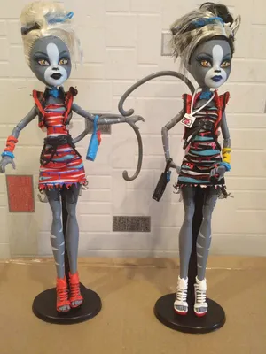 MONSTER HIGH Куклы Пурсефона и Мяулодия Базовые Школа Монстров Монстер Хай  / Purrsephone and Meowlody - «Веркошки. 8 тыс - за что? Мои эксперименты -  Мяулодия со стертой мордочкой и стриженой челкой.