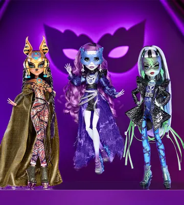 Monster High Howliday Clawdeen Wolf Doll Winter Edition | Mattel Creations