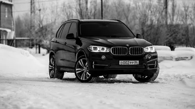 Автомобиль BMW X5, 2019 в горах - обои для рабочего стола, картинки, фото