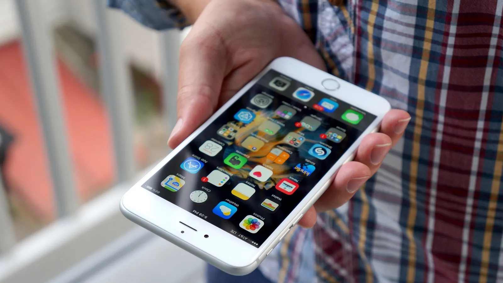 Как убрать все иконки с рабочего стола iPhone. Раньше это было невозможно Как убрать все иконки с рабочего стола iPhone. Раньше это было невозможно