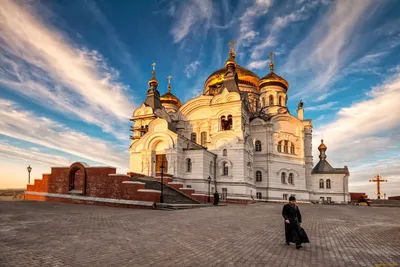 Обои Города - Православные церкви, монастыри, обои для рабочего стола,  фотографии города, - православные церкви, монастыри, монах, купола, храм,  небо Обои для рабочего стола, скачать обои картинки заставки на рабочий стол .