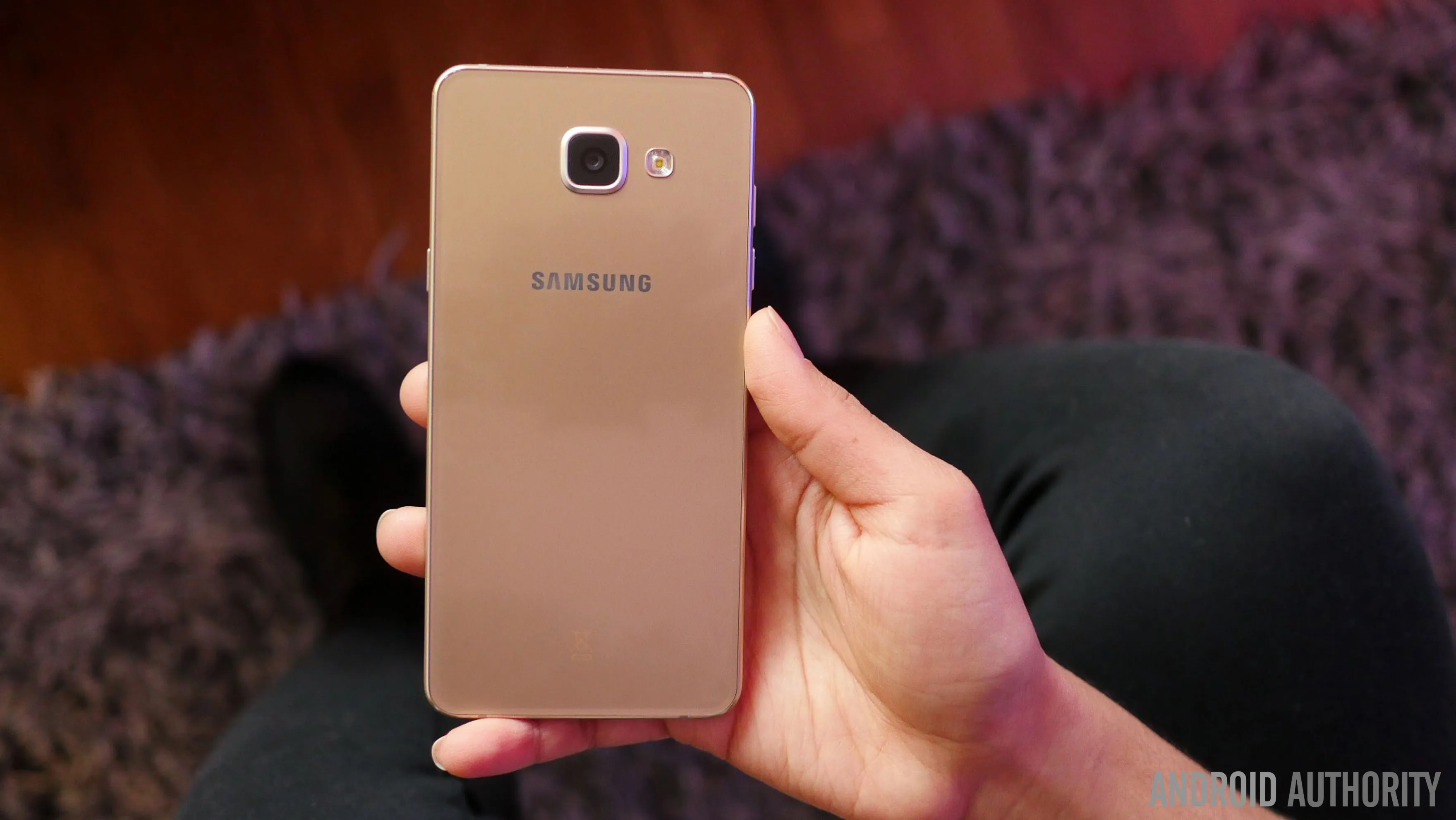 Samsung's Galaxy A5 will no longer get Android updates Samsung's Galaxy A5 will no longer get Android updates
