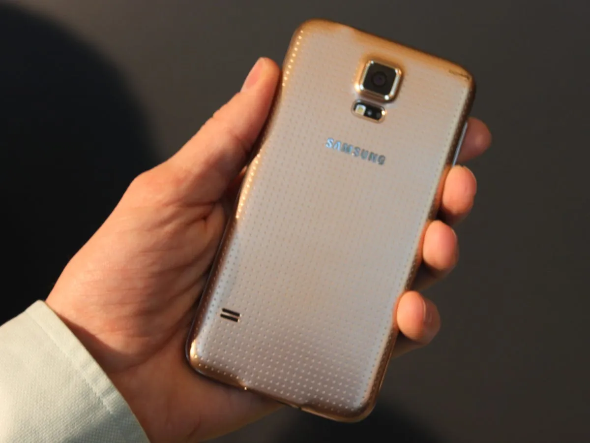 Galaxy S5 in 2023 - LineageOS 18.1 with Wubatec Extended Battery : r/galaxys5 Galaxy S5 in 2023 - LineageOS 18.1 with Wubatec Extended Battery : r/galaxys5