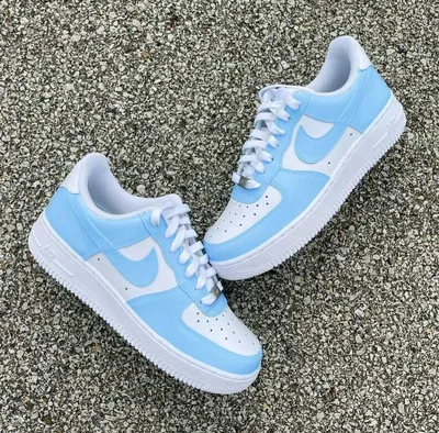 https://twitter.com/nikestore