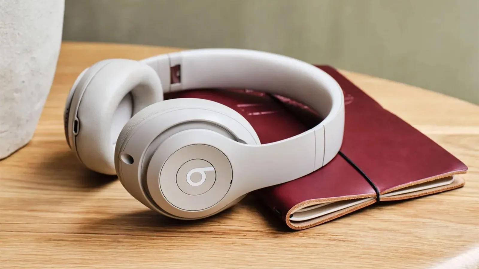 Впервые за шесть лет Beats выпустила новые наушники Studio Pro | РБК Life Впервые за шесть лет Beats выпустила новые наушники Studio Pro | РБК Life
