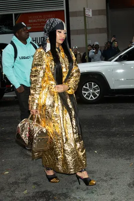 Nicki Minaj Shines From Head to Toe in Gold | Vogue