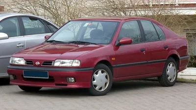 Nissan primera hi-res stock photography and images - Alamy