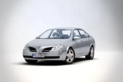 NISSAN PRIMERA GT Stock Photo - Alamy