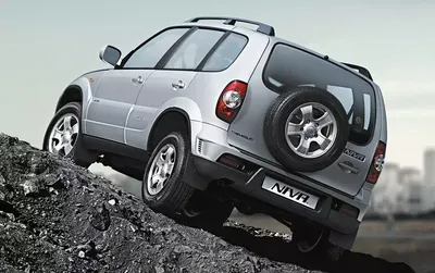 Сравнение УАЗ \"Патриот\" и Chevrolet Niva: два мира на выбор - Quto.ru