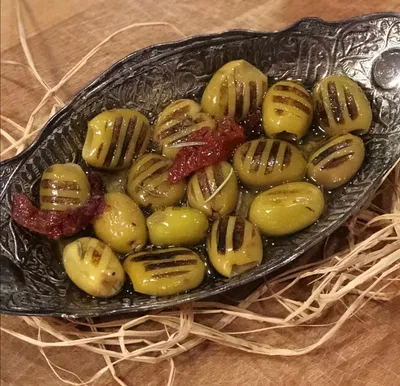 Оливки зеленые без косточки, ж/б с бесплатной доставкой на дом из  «ВкусВилл» | Москва и вся Россия