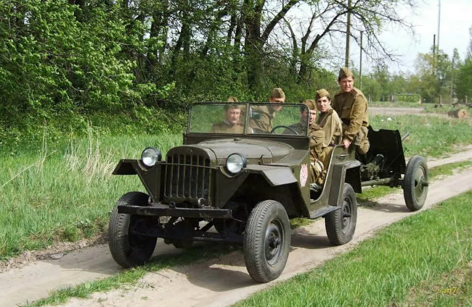 Переделка старых отечественных авто входит в моду в Подмосковье Переделка старых отечественных авто входит в моду в Подмосковье