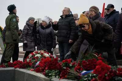 Посольство Южной Осетии почтило память погибших в ВОВ | Посольство  Республики Южная Осетия в России