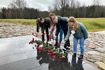 Сотрудники Департамента охраны почтили память погибших на мемориальном  комплексе «Хатынь» | MogilevNews | Новости Могилева и Могилевской области