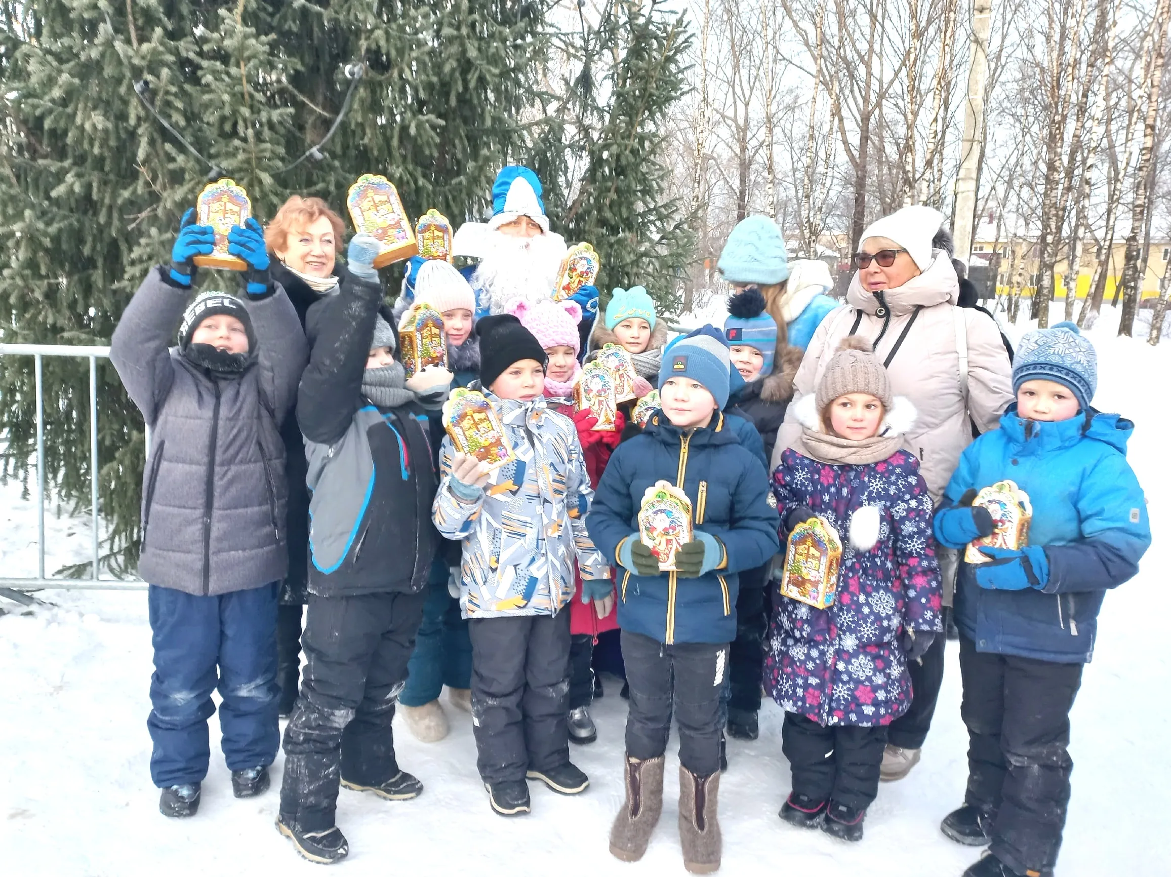 Сегодня в Жодино прошли торжественные линейки для одиннадцатиклассников и первоклашек - www.zhodinonews.by Сегодня в Жодино прошли торжественные линейки для одиннадцатиклассников и первоклашек - www.zhodinonews.by
