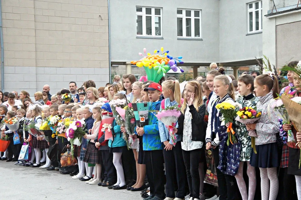 В 49-й школе рекордное количество первоклашек - KP.RU В 49-й школе рекордное количество первоклашек - KP.RU