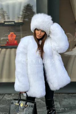Женская серая укороченная шуба из меха песца VERSACE купить в  интернет-магазине ЦУМ, арт. A81329/A226872