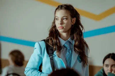 Рецензия на сериал «Плакса» — чудовищную подростковую драму от солиста  «Руки вверх!»