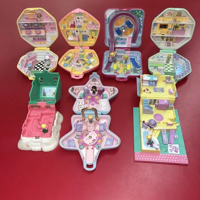 Polly pocket hi-res stock photography and images - Alamy