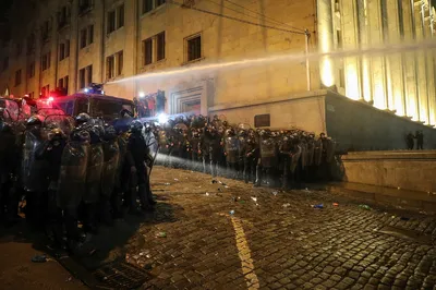 Нет ультраправому экстремизму!\" Многотысячная акция протеста прошла в  Гамбурге | Euronews