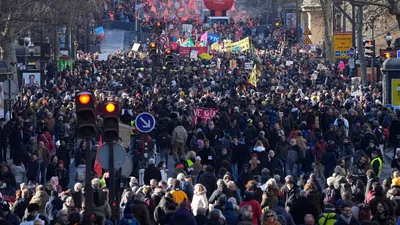 В Париже на акции протеста начались стычки с полицией - РИА Новости,  31.01.2023