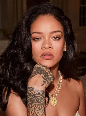 Rihanna - Biography, Singer, Entertainer