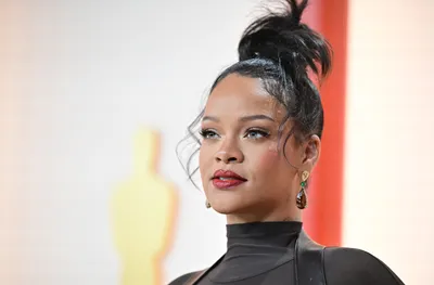 Rihanna becomes youngest woman billionaire after hitting $1.4B net worth