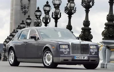 Rolls-Royce sees record sales as luxury buyers shake off 'market volatility'