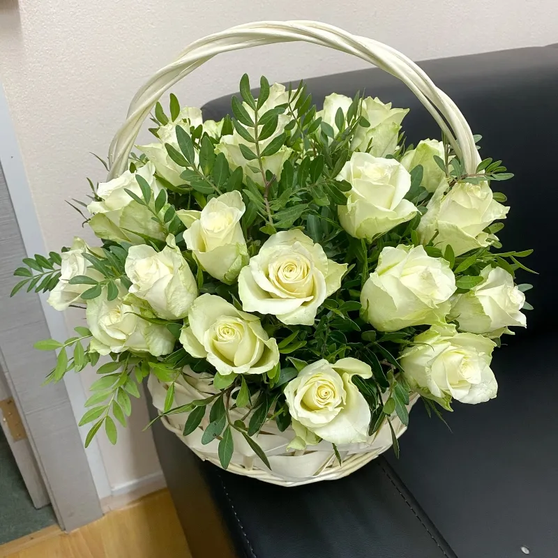 Корзина с белыми розами (29 шт) за 5390р. Позиция № 441 Корзина с белыми розами (29 шт) за 5390р. Позиция № 441