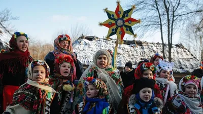 Сотрудники Николаевской прокуратуры с колядками и щедривками поздравили  друг друга со «старым» Новым годом | СВІДОК.info