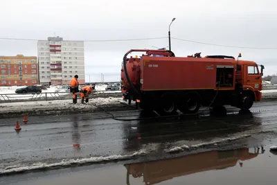 Няйф:Міський парк весною 2019.jpg — Википедиесь