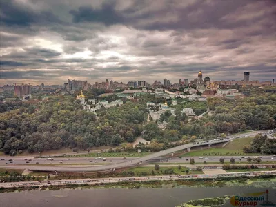 Вечерний Красноярск с высоты птичьего полета. Фотограф Дмитрий Антипов