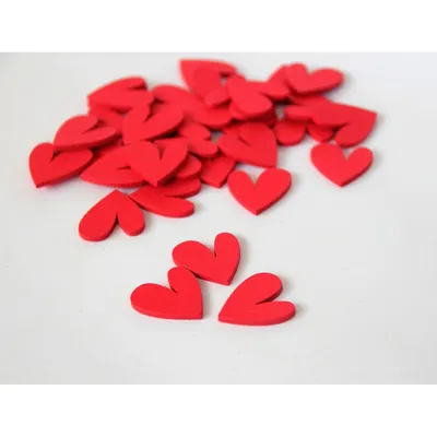 одно сердце. пастельные сердечки. Сердце красного тенистого цвета Стоковое  Изображение - изображение насчитывающей венчание, картина: 227740539