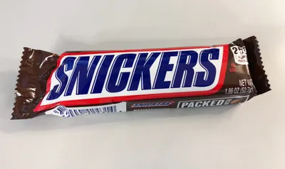 File:2019-01-28 19 55 14 A Snickers bar with the wrapper still intact in  the Dulles section of Sterling, Loudoun County, Virginia.jpg - Wikimedia  Commons