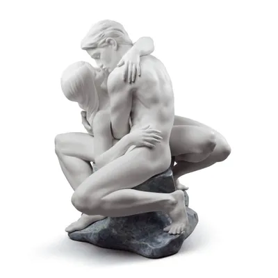 Love stories Статуэтка \"Страстный поцелуй (белый)\" 41 x 31см - Lladro  01008727 Купить в Москве, по фабричной цене! - Exclusive Farfor