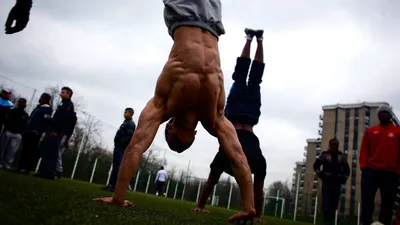 Повторить невозможно Frank Medrano. Street Workout (5 фото + видео) »  Невседома