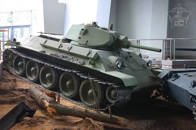 Танки, Памятники, Т-34, T-34-85, Русские, российские, Армия | Танк, Армия,  Тамплиеры