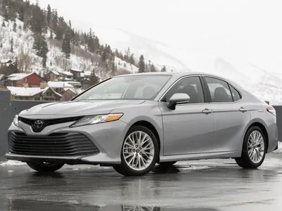 Аренда Toyota Camry 70 Белая в Новосибирске – прокат машин ACAR54