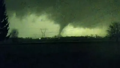 Fort Lauderdale tornado near downtown on Jan. 6, 204 leaves minor damage