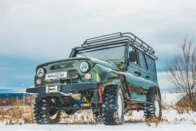 Which cars are like similar to uaz 469,Bj2022? : r/namethatcar